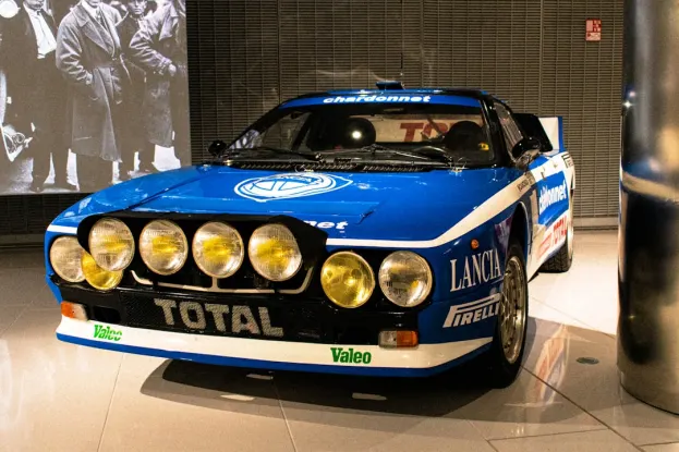 カジノ コズミック スピンズ Android/iOS アプリ